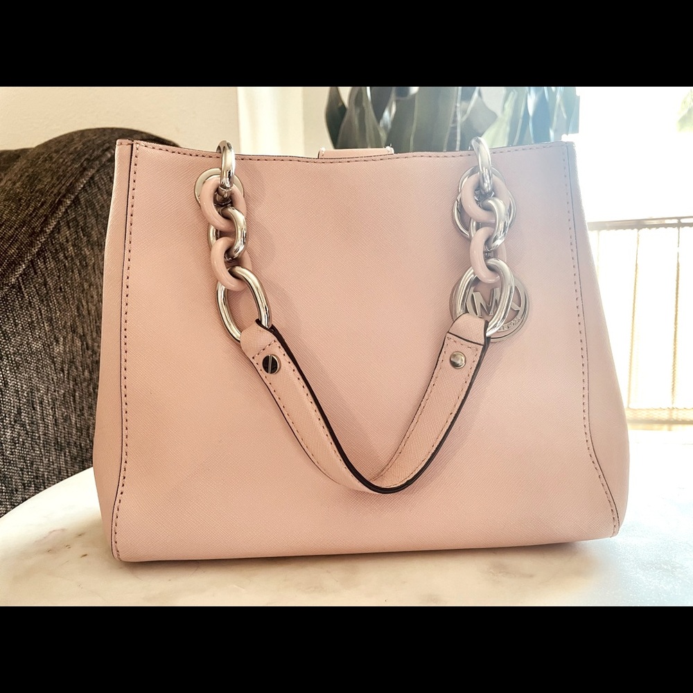 Michael Kors Purse ✨